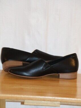 Clarks Collection Black Leather Juliet Palm Loafers. 10N
